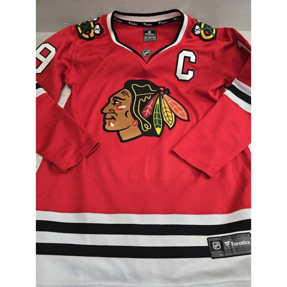 Jonathan Toews Chicago Blackhawks Hockey Jersey C 19 NHL Fanatics Size Medium